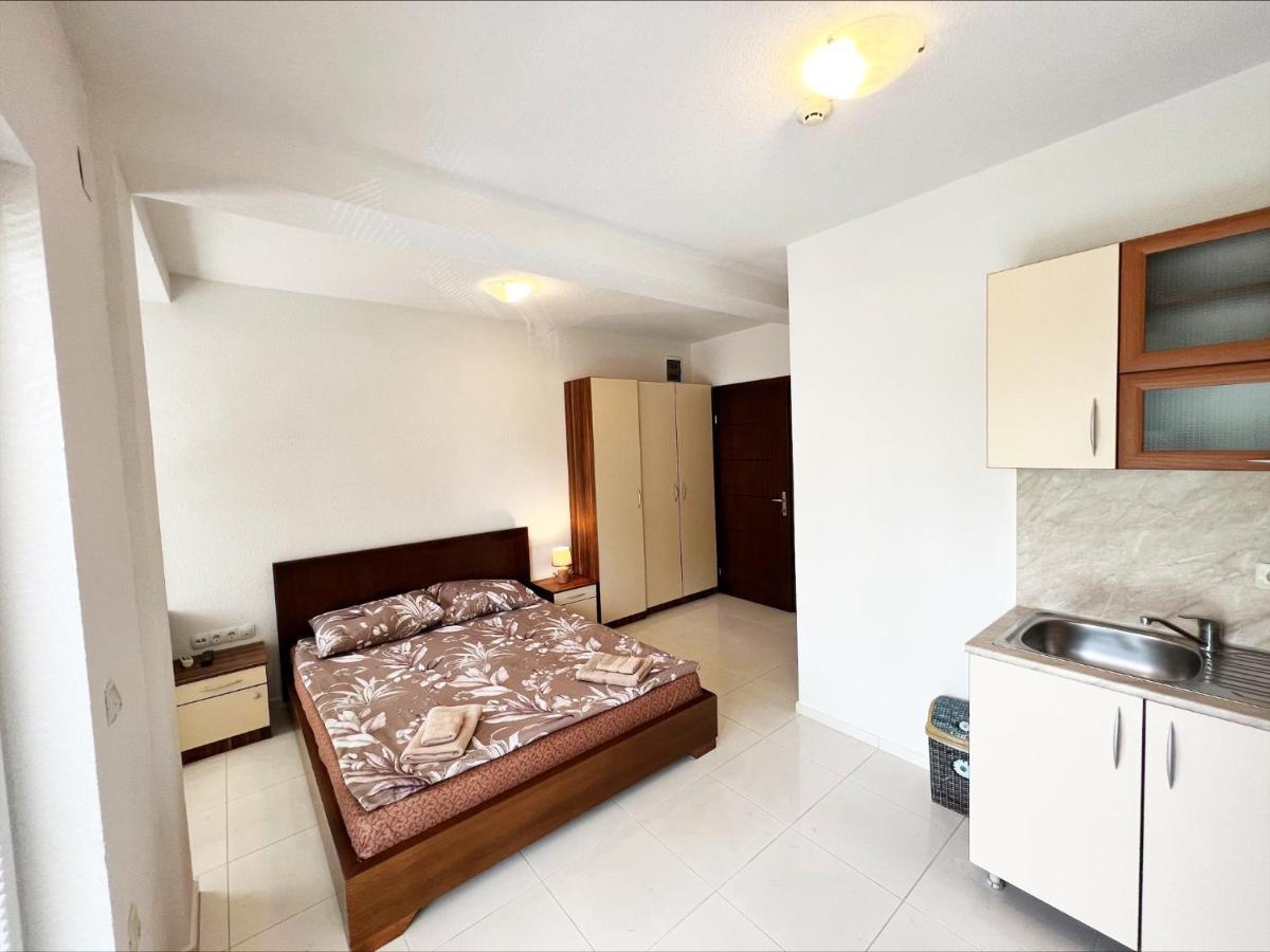 Majap hostel Ohrid Buitenkant foto